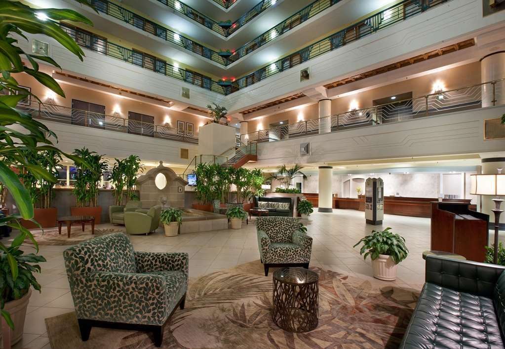 Embassy Suites By Hilton Indianapolis Downtown Beltér fotó